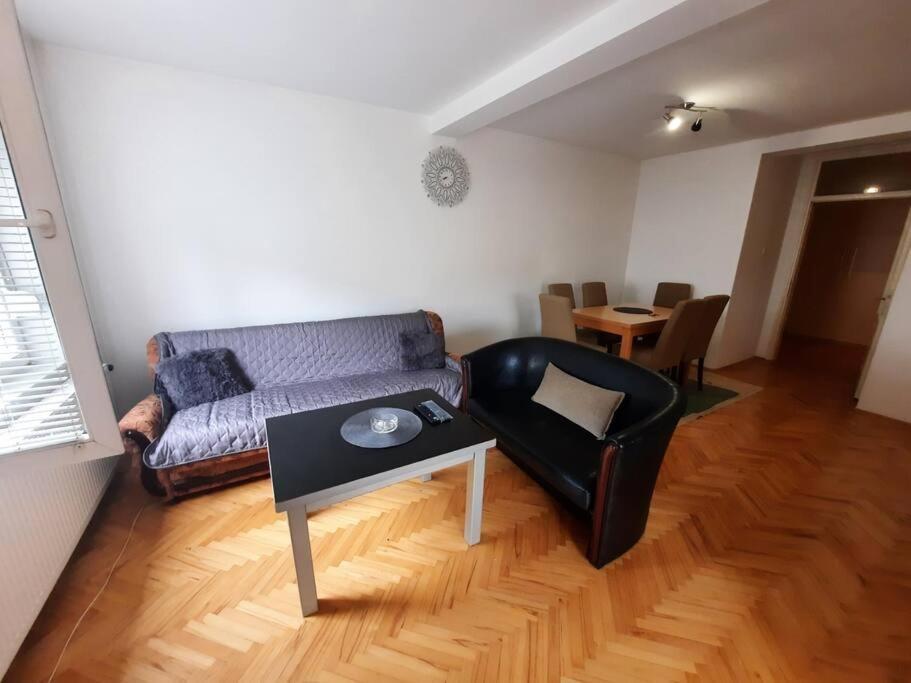 Apartman Lan - Free Parking Vranje Dış mekan fotoğraf