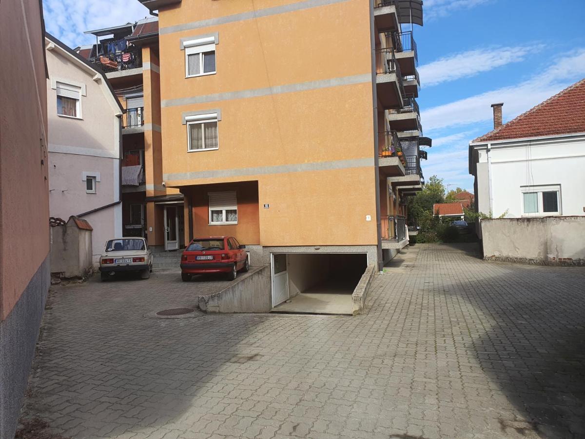 Apartman Lan - Free Parking Vranje Dış mekan fotoğraf